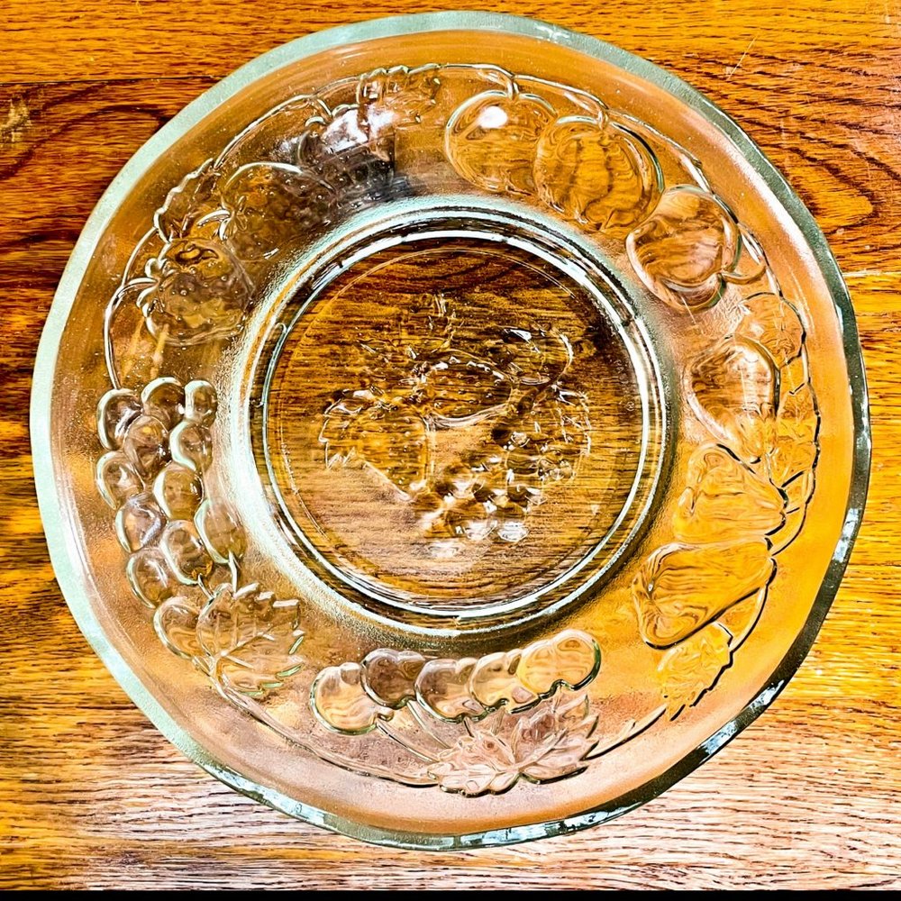 ⭐️HP⭐️VTG▪️PASARI▪️Fruit Embossed Pedestal Glass Punch Bowl - Picture 7 of 11